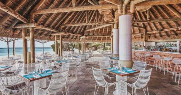 hotel-la-pirogue-mauritius-ile-maurice-restaurants-le-morne-beach-bar
