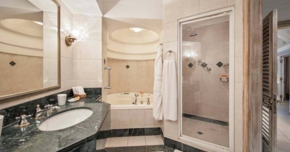 hotel-la-pirogue-mauritius-ile-maurice-rooms-senior-suite-pavilion-02