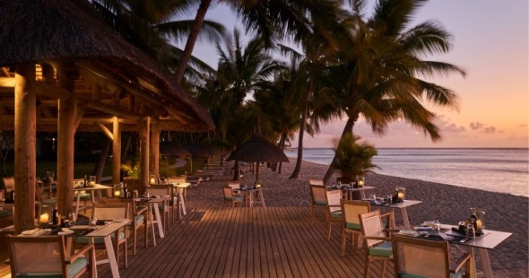 hotel-lux-le_-morne-resort-ile-maurice-the-beach-04