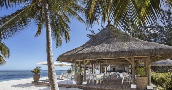 hotel-lux-le_-morne-resort-ile-maurice-the-beach