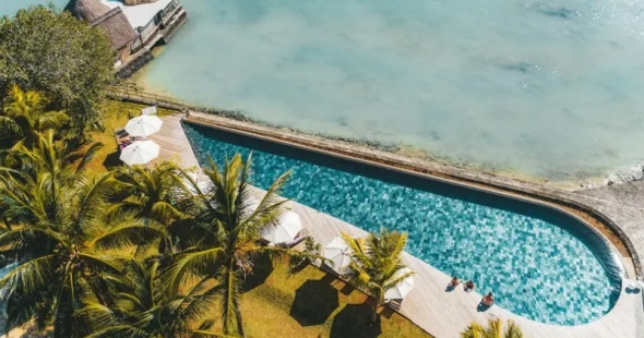veranda_paul_et_virginie-ile-maurice-aerial-view-pool